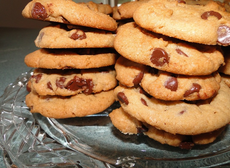 Chocolate Chip Cookie Recipe - Homemade Chocolate Chip Cookies