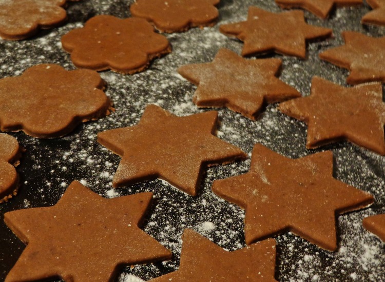 Gingersnap Cut Out Cookies - Gingerbread Cookie Recipe