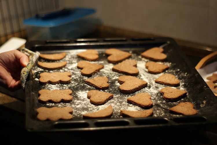 Cookies Recipe - Cookie Cutter Ginger Crisps
